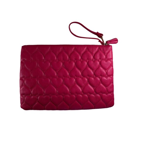 Betsey Johnson Red Quilted Faux Leather Heart Pattern Wristlet Clutch Bag ipad - Picture 3 of 10